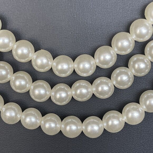 Vintage 3 Strand Classic Faux Pearls White Ivory Signed Hong Kong 20” +2” Extend - Picture 2 of 5